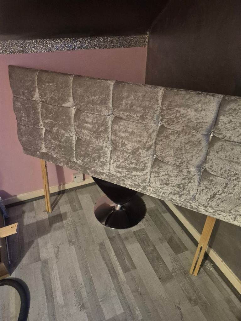 silver kingsize head board 