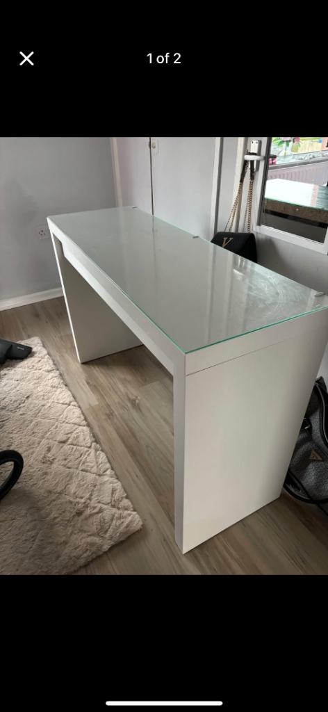 Dressing table with mirror 
