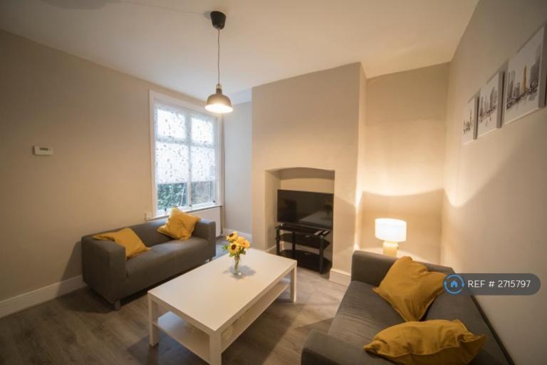 4 bedroom house in Deramore Street, Manchester, M14 (4 bed) (#2715797)