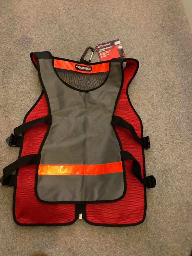 Builders vest/ tool belt 