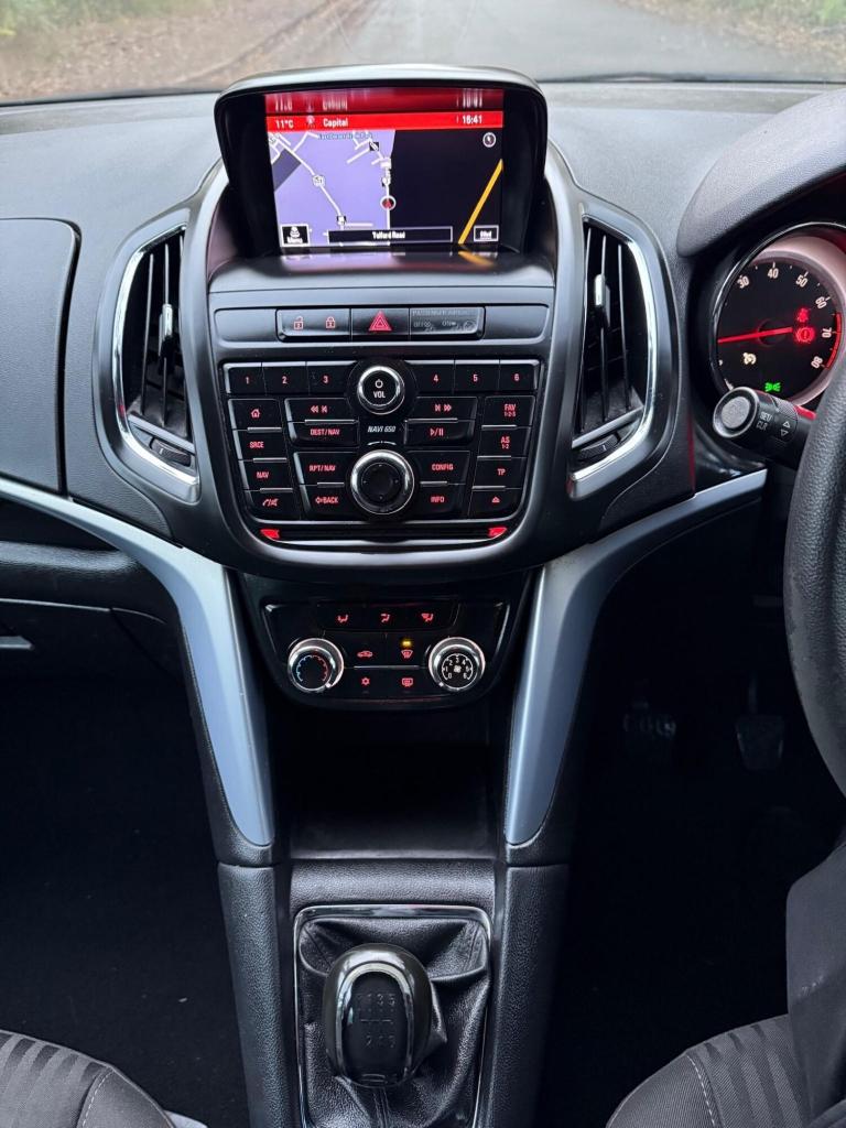2014 Vauxhall Zafira Tourer Tech Line T Mpv Petrol Manual