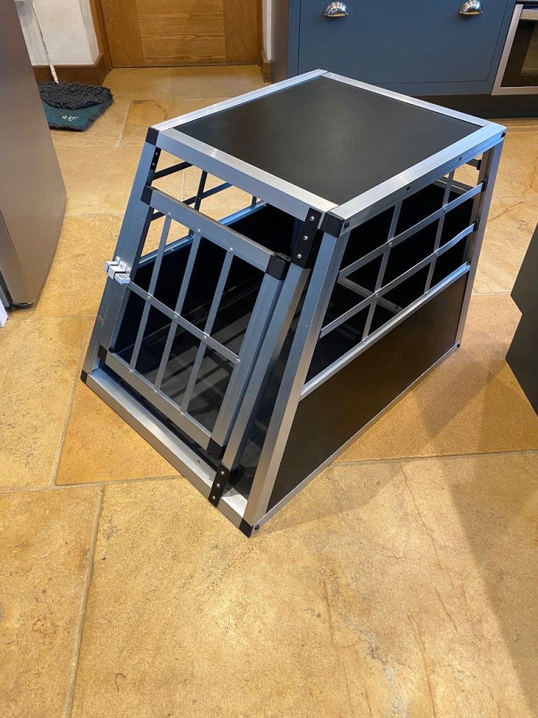 Car crate for dog