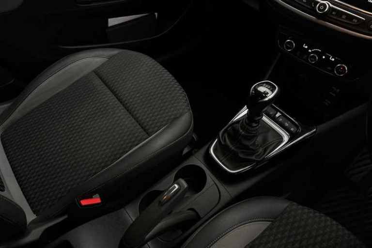 2019 Vauxhall Crossland X 1.2T ecoTec [110] Tech Line Nav 5dr [6 Spd] [S/S] HATCHBACK PETROL Manual