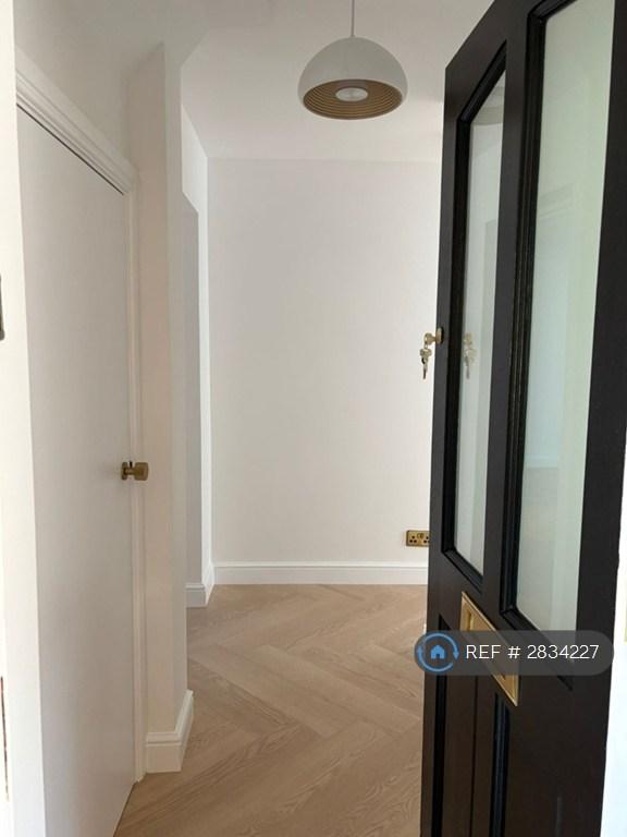 2 bedroom flat in Wilton Place Estcourt Road, Watford, WD17 (2 bed) (#2834227)