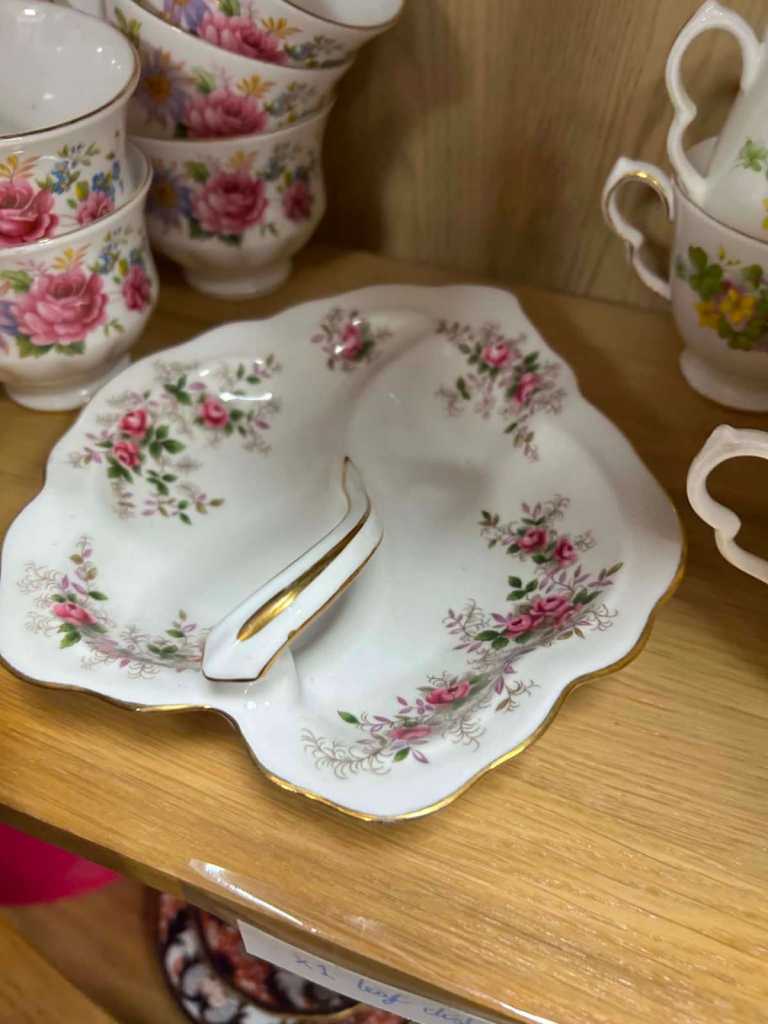 Royal Albert "Lavender Rose" Leaf Shaped Bowl/Dish