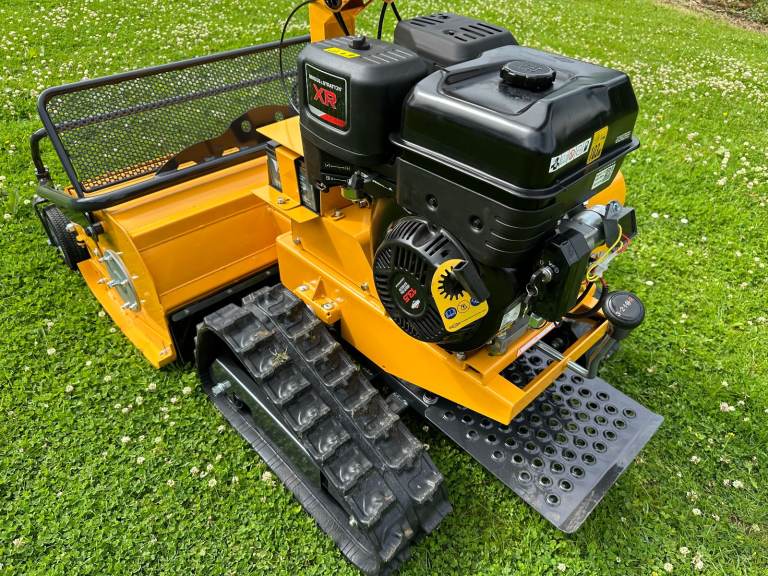 RAPTOR X Pedestrian Track Flail mower * VIDEO * Key Start 13.5HP Briggs ...