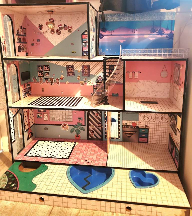 LOL House, dolls, van 
