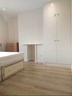 Nice Double Room In East Acton Available for 1 person- All Bills Included - Zone 2