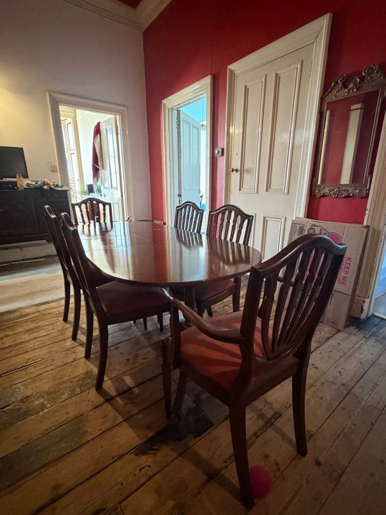 Antique Dining Table Extending With 6 Chairs - 4 Open 2 With Arms Solid Wood