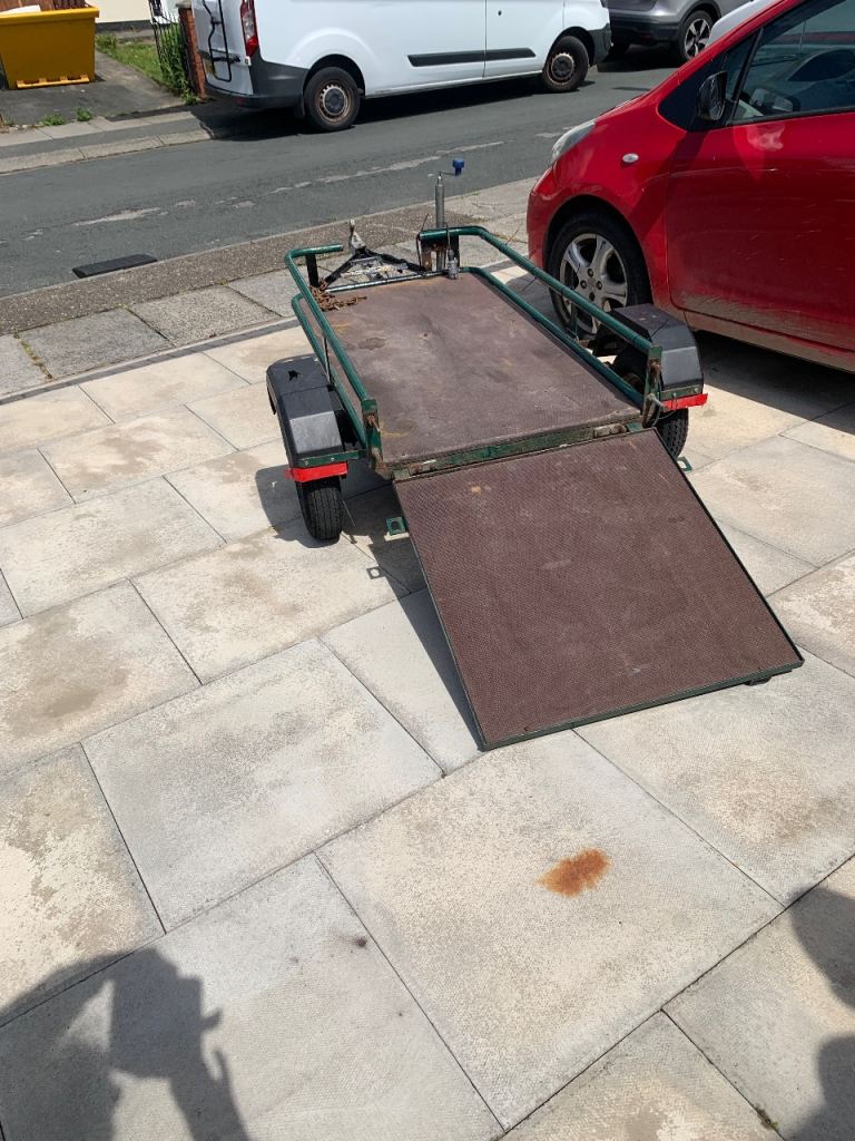 Trailer 7ft with drop down ramp