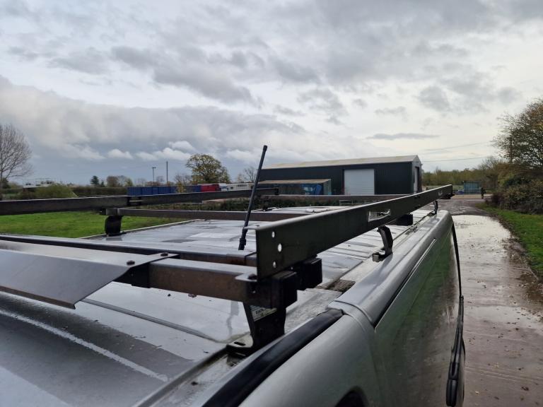 2008 Vauxhall Vivaro Silver LWB  Drives Perfect  3m MOT  Camper Project