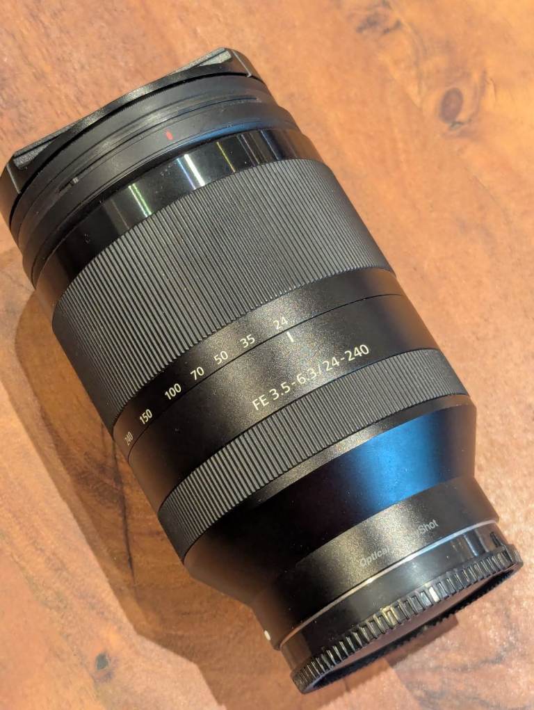 Sony FE 24-240mm F3.5-6.3 OSS SEL24240 Full Frame Zoom Lens Excellent Condition
