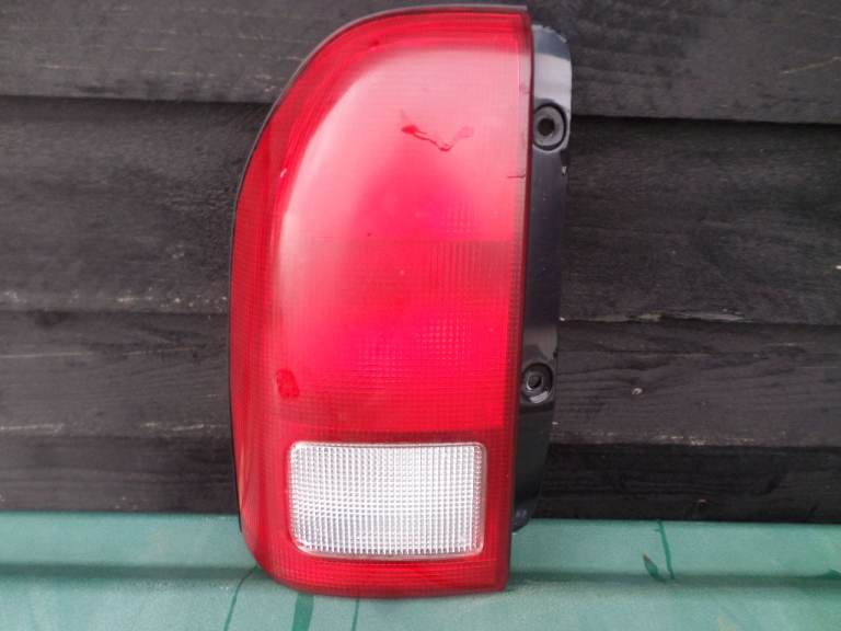 Suzuki Grand Vitara Sport 2003, Rear Left Light Assembly