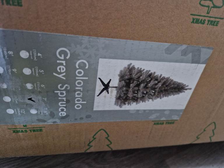 Colorado Grey Spruce 6ft Christmas Tree – Good Condition