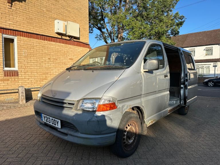 Toyota Hiace 2.4 Diesel Non Turbo Minibus