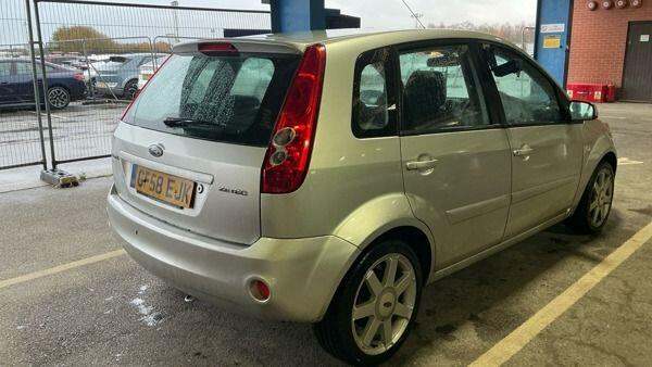 2008 Ford Fiesta 1.25 Zetec Blue Edition 5dr HATCHBACK Petrol Manual