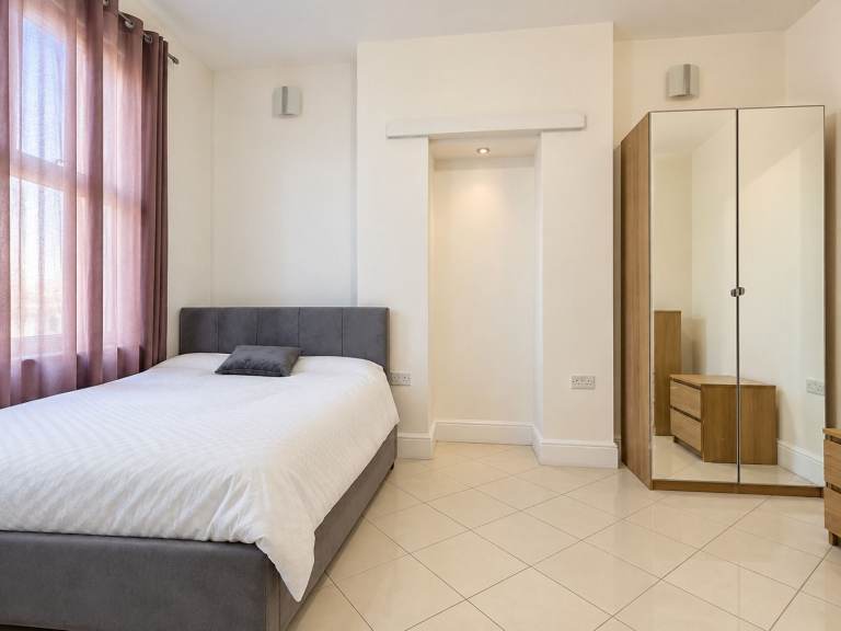 Spacious & Cosy Single Room NG2 4BU