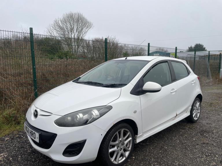 MAZDA 2 1.3 TAMURA 11 REG WHITE 5 DOOR MOT OCTOBER 16TH 2026 TAX £35 YEAR LOW INSURANCE 50+MPG