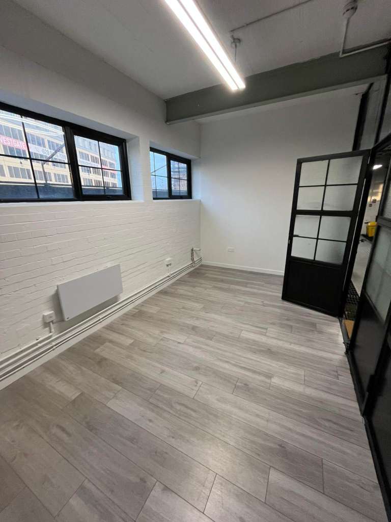Bright First-Floor Workspace to Let – Ealing (All Bills Included)