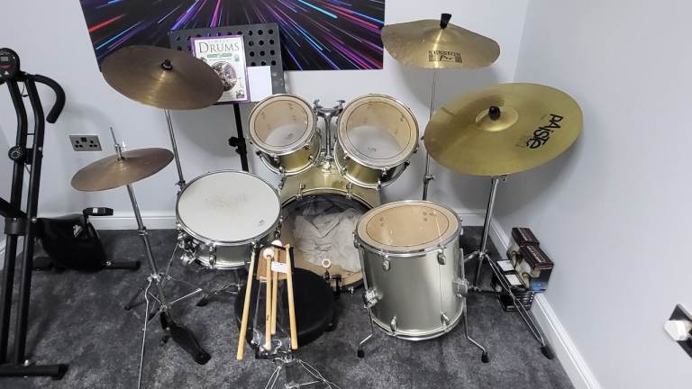 Drum kit full size
