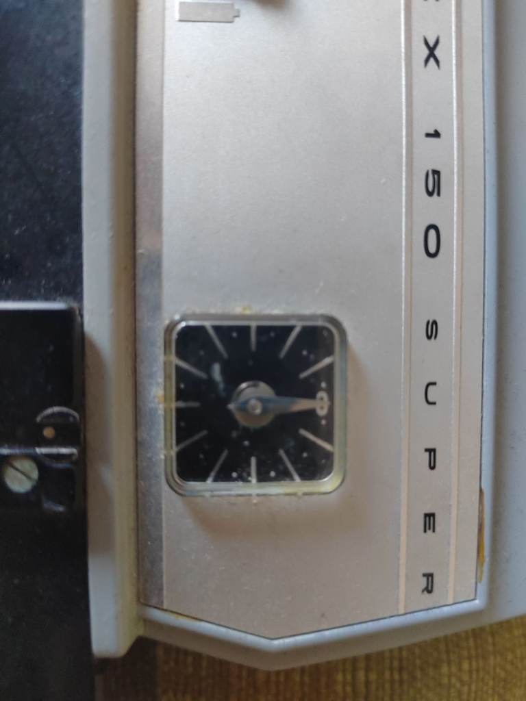 VINTAGE CAMERA UNTESTED