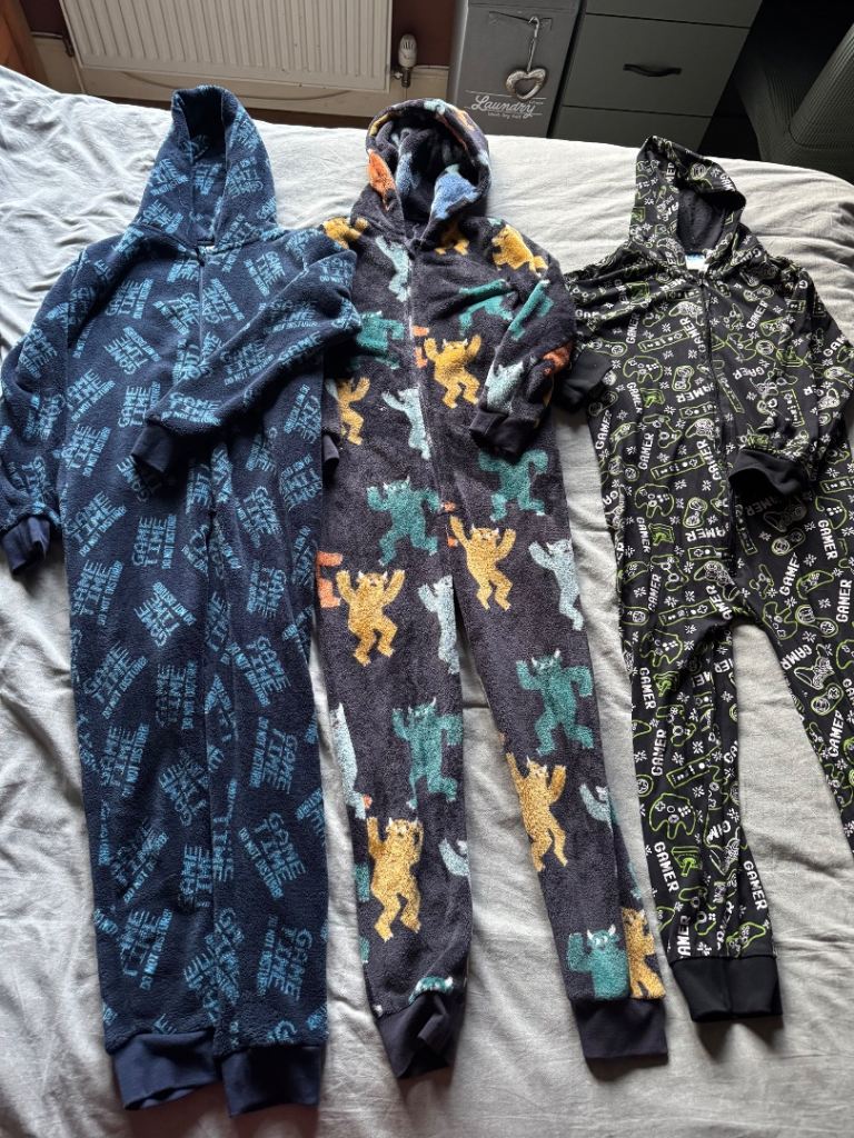 Boys onesies age 9-10yrs