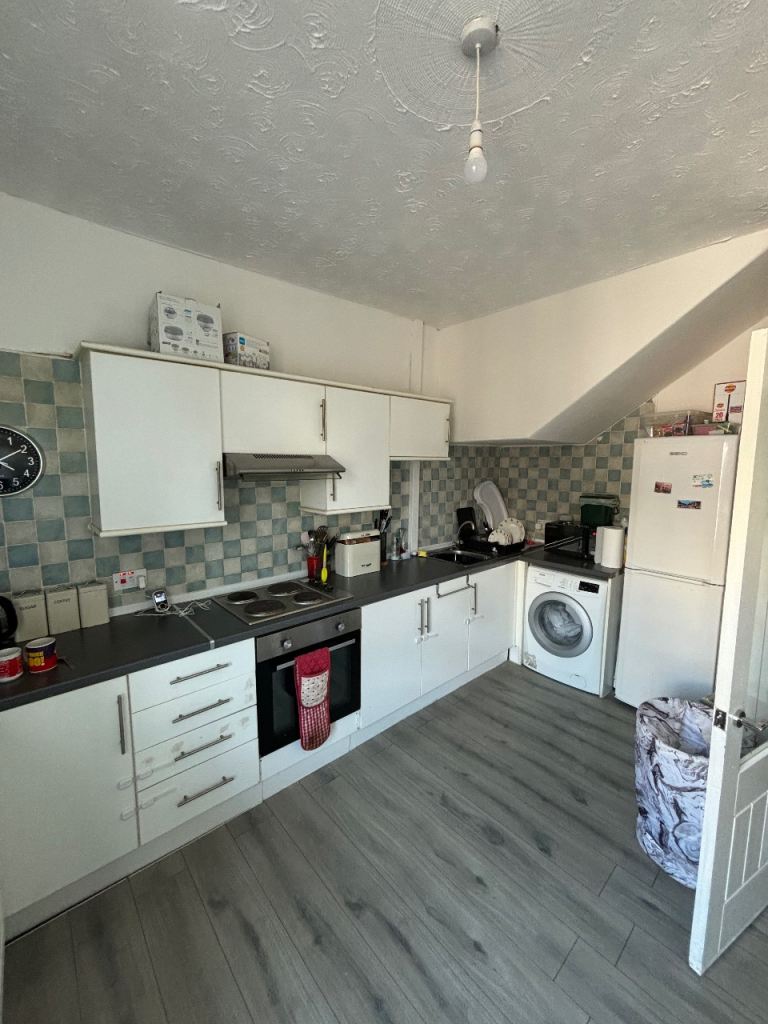 3 Bedroom First Floor Maisonette to rent  – Broughty Ferry (Town Centre)