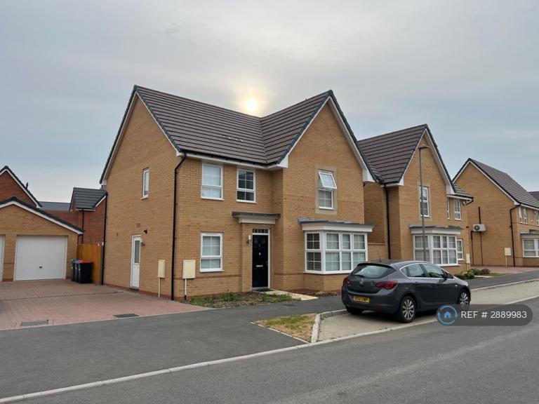 4 bedroom house in Swiftsure Drive, Milton Keynes, MK10 (4 bed) (#2889983)