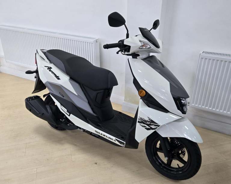Suzuki UN125 Avenis 125 Scooter