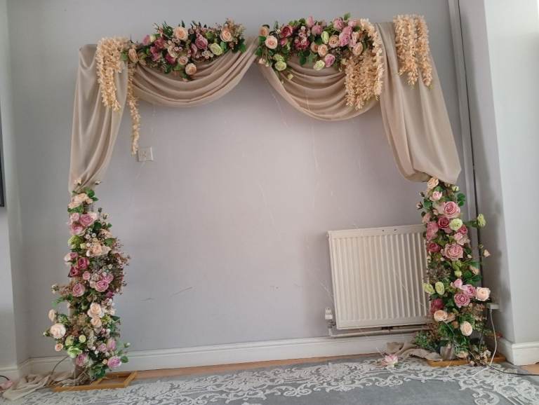 Self-assembled Floral Backdrop Frame For weddings/parties