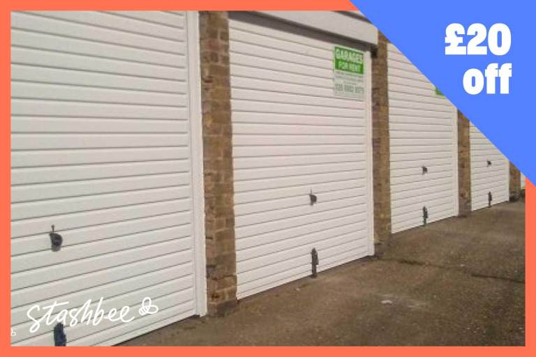 Garage to rent in Potters Bar (EN6) | Stashbee