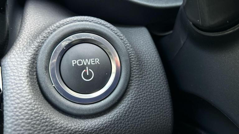  Toyota Yaris Cross 1.5 VVT-h Design SUV 5dr Petrol Hybrid E-CVT Euro 6 (s/s) (116 ps) Petrol/Ele...