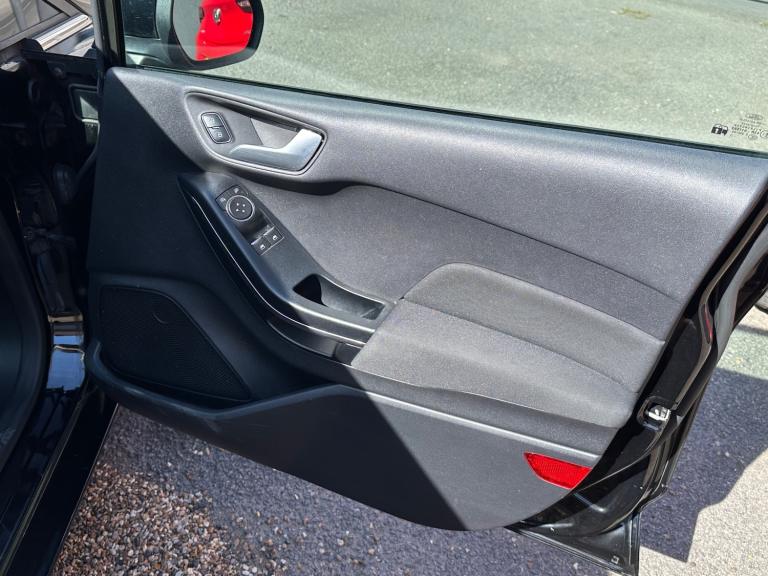 2017 Ford Fiesta 1.1 Zetec 5dr HATCHBACK Petrol Manual