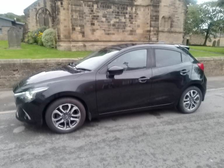 Mazda 2 GT Sports NAV 2017 Top Speck 67reg Alloys service history