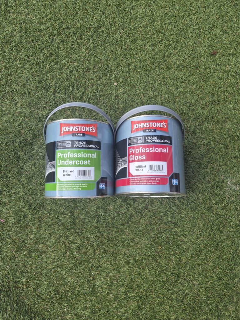 New tin of under coat  And new gloss  