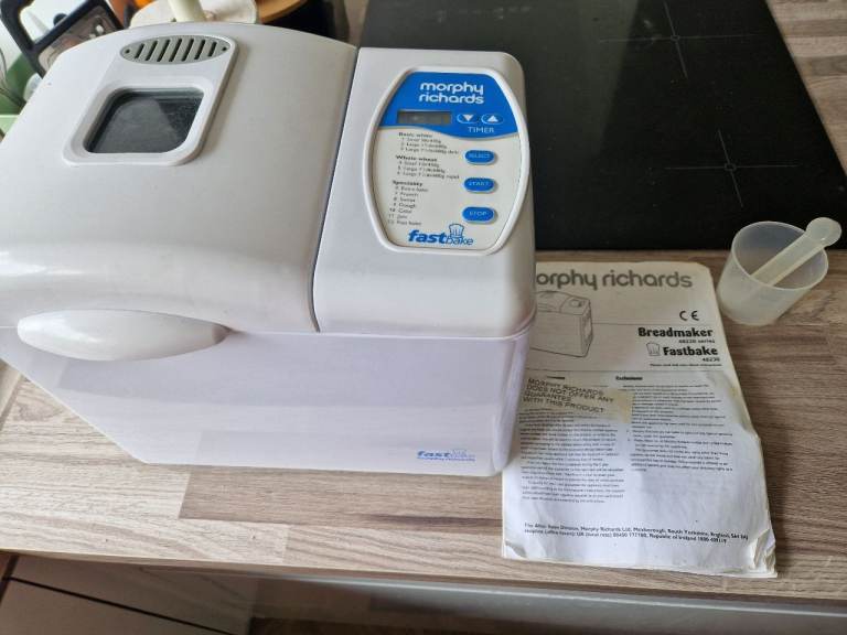 Morphy Richards Breadmaker 48230 – White, Good Condition