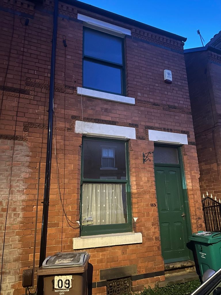 2 bed house to let for rent