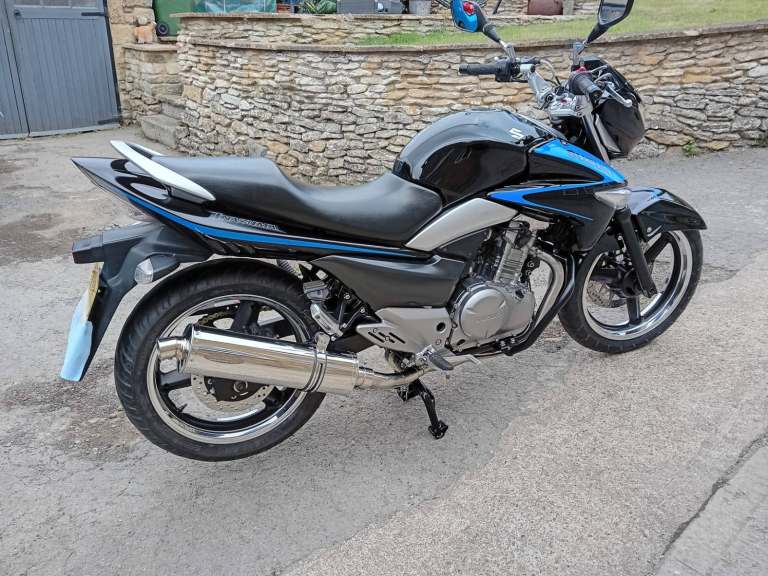 SUZUKI GW250 2015 - ABSOLUTLEY MINT CONDITION