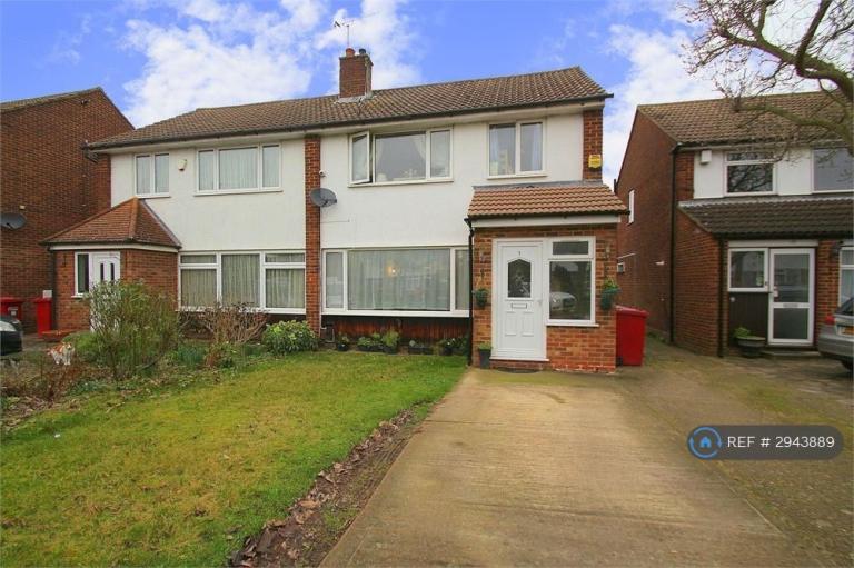 3 bedroom house in Alderbury Road West, Slough, SL3 (3 bed) (#2943889)