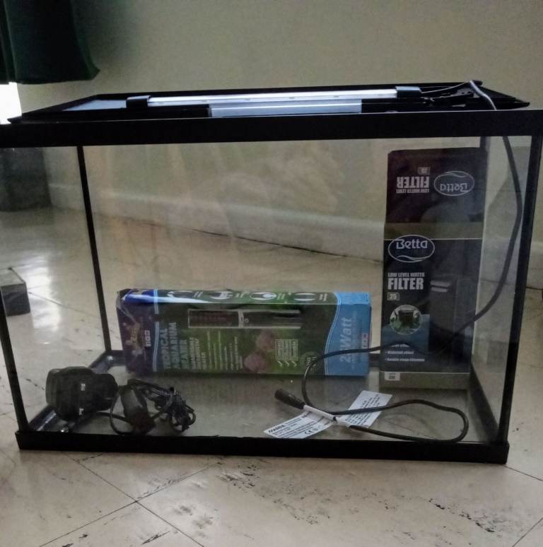 19 litre Fish Tank With Accessories 