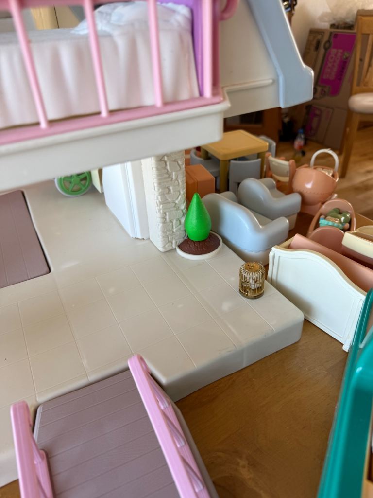 Large Toddler Dollhouse with Furniture and People – Good Condition