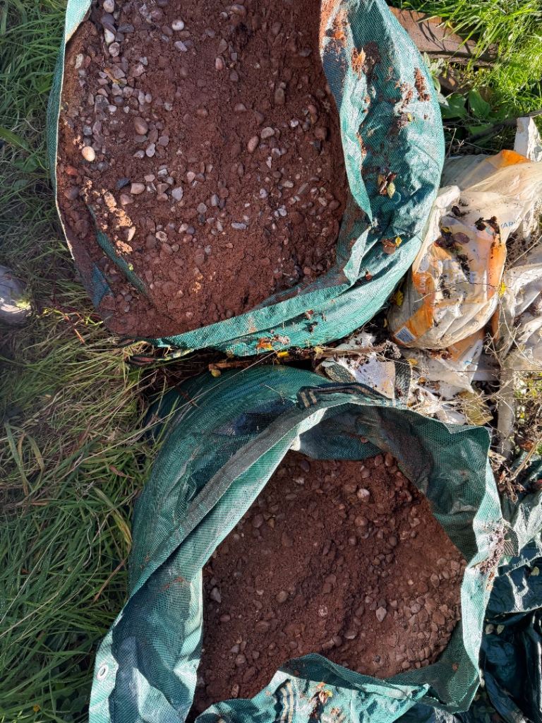 FREE BALLAST - 2 BAGS - MUST COLLECT