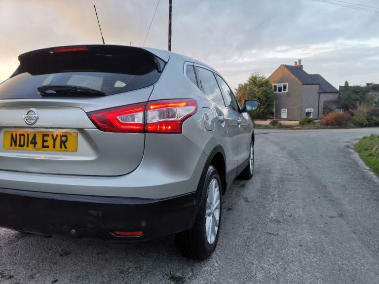 Nissan, QASHQAI, Hatchback, 2014, Manual, 1197 (cc), 5 doors