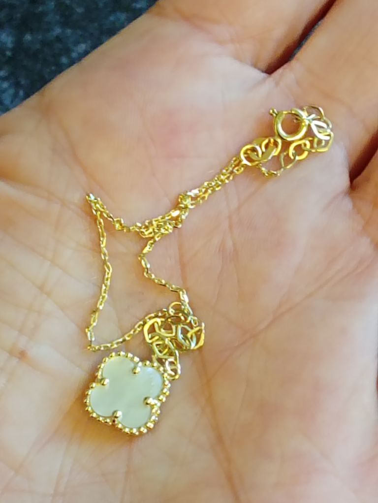 9k hallmarked solid gold 9ct brand new   tested Natural mother of pearl motif bracelet 