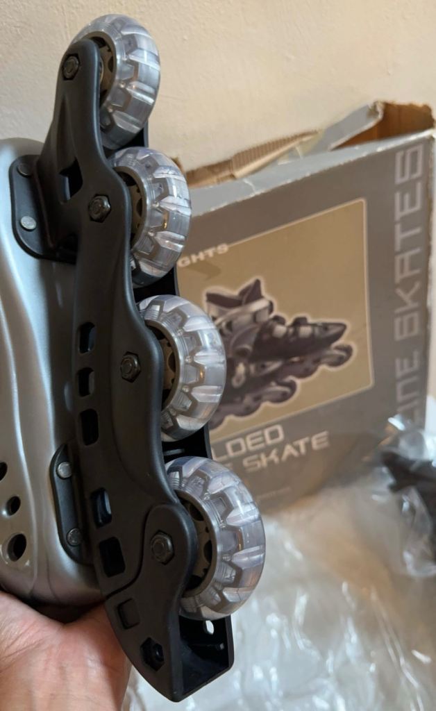 Moulded Inline Roller skates ( size 1)