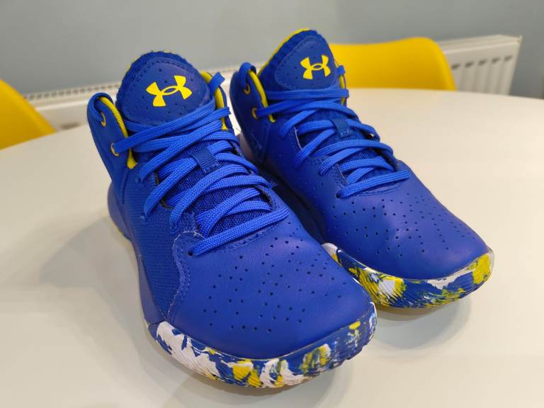 Boys Under Armour Jet '21 Basketball Boots - UK size 4
