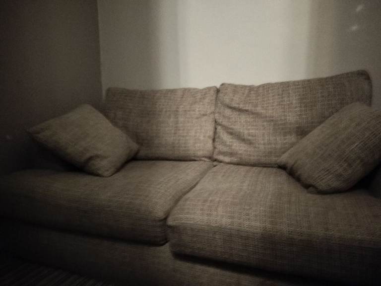 2-Seater Sofa – £40 (Quick Sale)