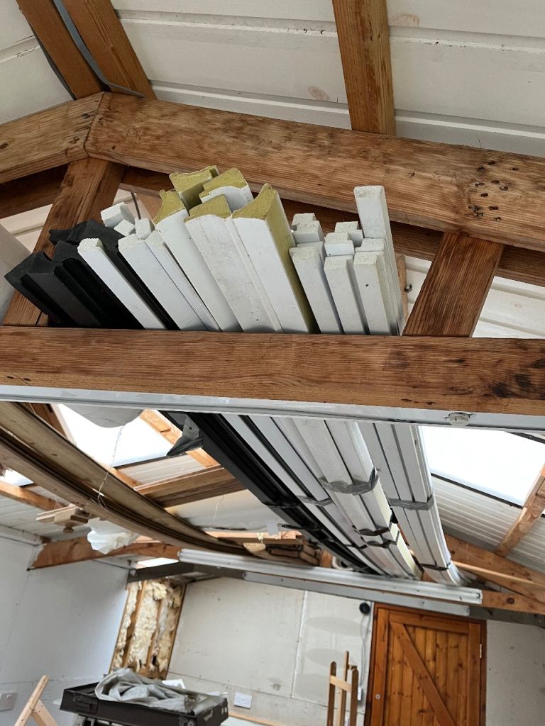 Framing mitre gullotine and  moulding 