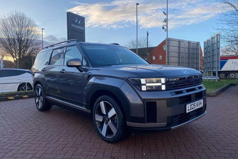 2025 Hyundai Santa Fe 1.6 TGDi Plug-in Hybrid Premium 5dr 4WD Auto ESTATE Petrol/Electric Hybrid ...