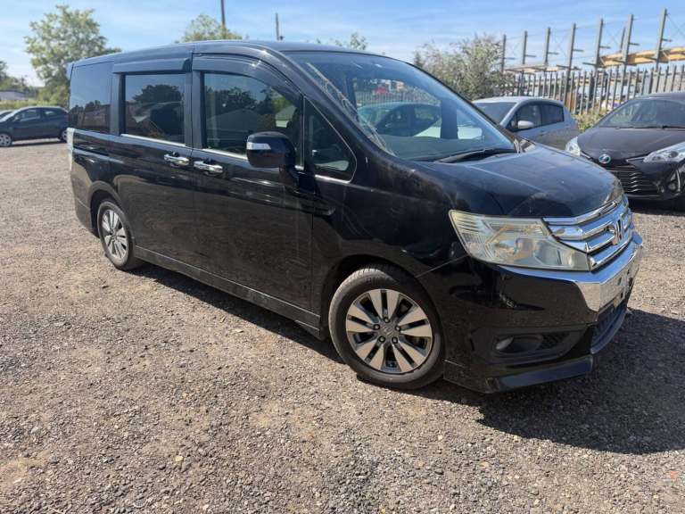 Honda Stepwagon 2.0 SPADA COOL AUTO PETROL 8 SEATS Petrol Automatic